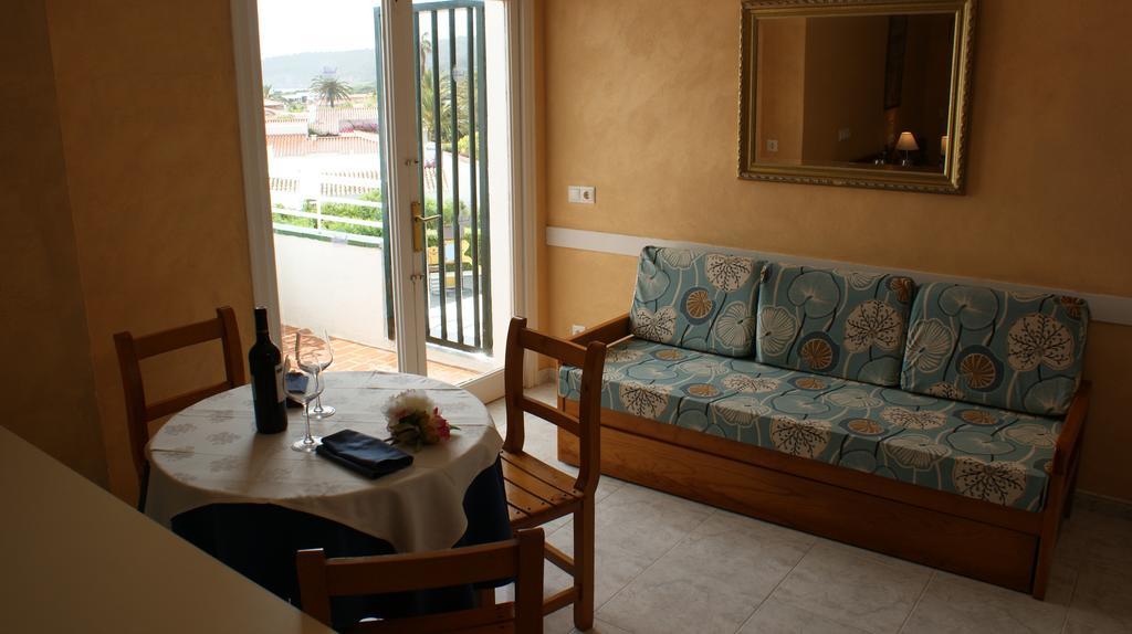 Apartamentos Vistamar Santo Tomás Kültér fotó